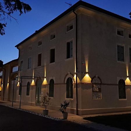 Ca Mia Rododendro & Mughetto Rooms فيتشنزا المظهر الخارجي الصورة