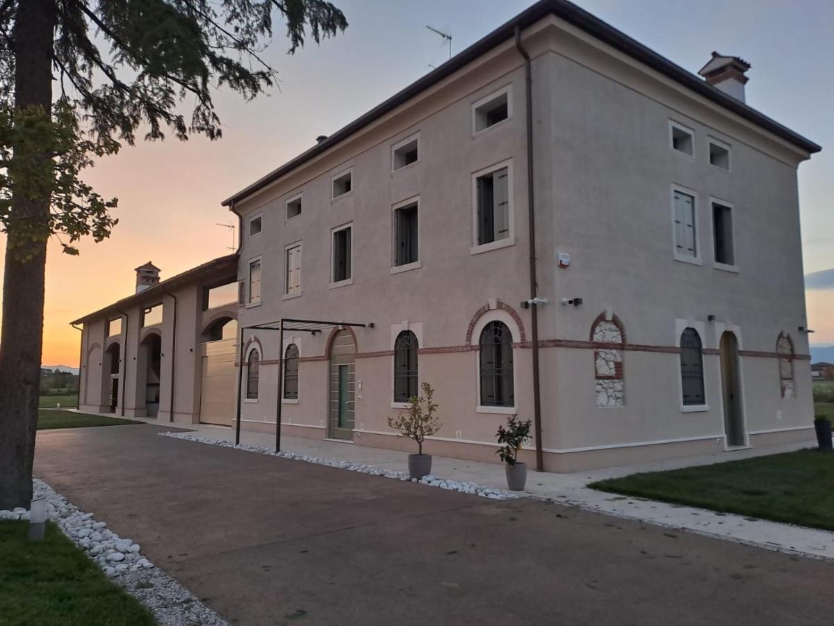 Ca Mia Rododendro & Mughetto Rooms فيتشنزا المظهر الخارجي الصورة